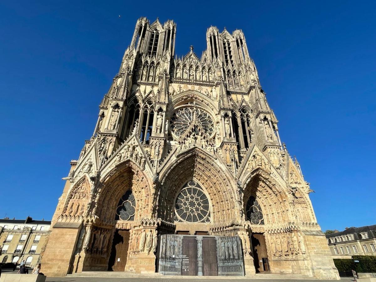 Aux Clefs Des Sacres: Historic Hotel in Reims City Center Exterior photo